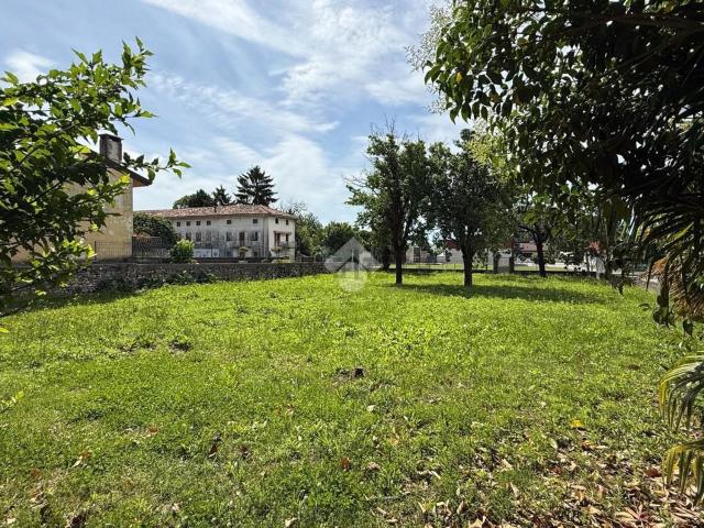 Case e ville in vendita di 150 m² in Via Cividina, 191