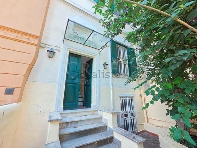 Case e ville in vendita di 150 m² in Via Clitunno