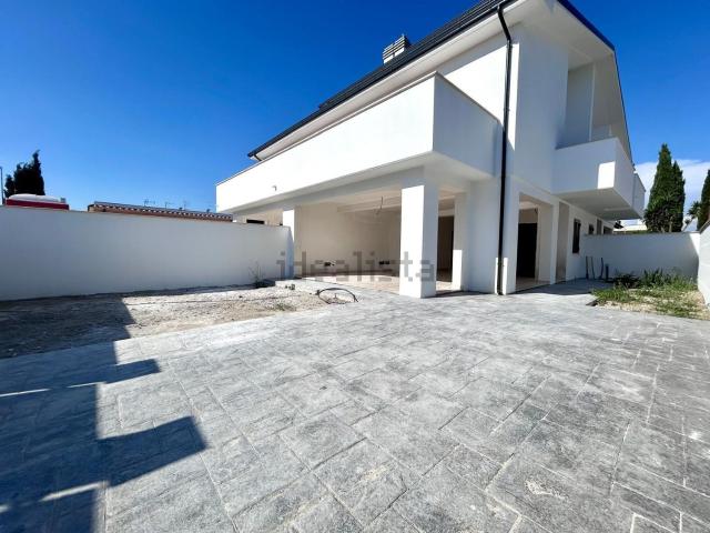 Case e ville in vendita di 150 m² in Via Giuseppe Fiorelli