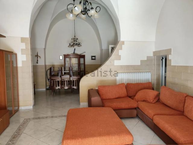 Case e ville in vendita di 150 m² in Via Giacosa