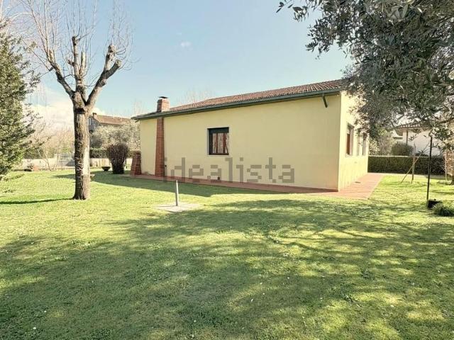 Case e ville in vendita di 150 m² in Via Giovanni Diodati