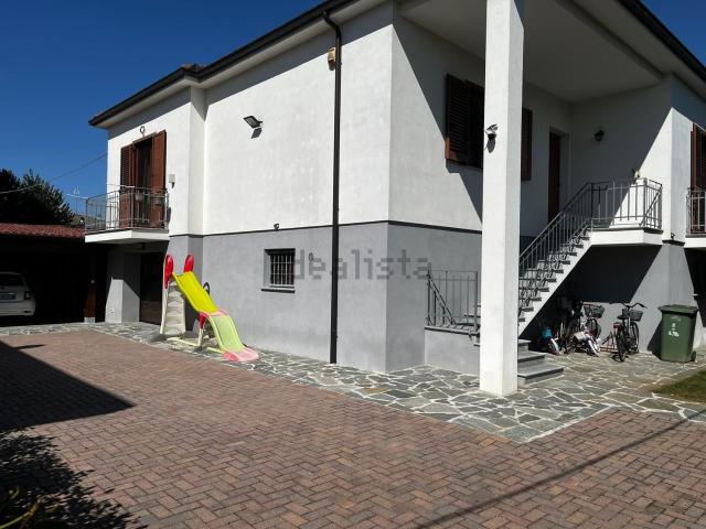 Case e ville in vendita di 150 m² in Via Guasta Walter