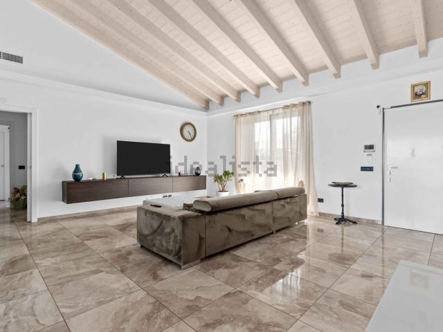 Case e ville in vendita di 150 m² in Via Don Severino Maestri