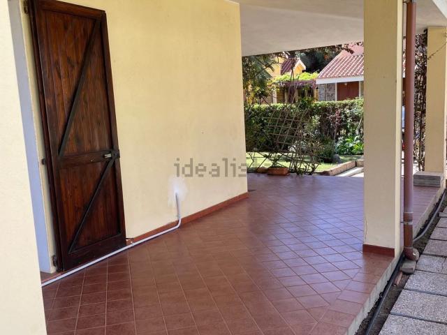 Case e ville in vendita di 150 m² in Via del sambuco