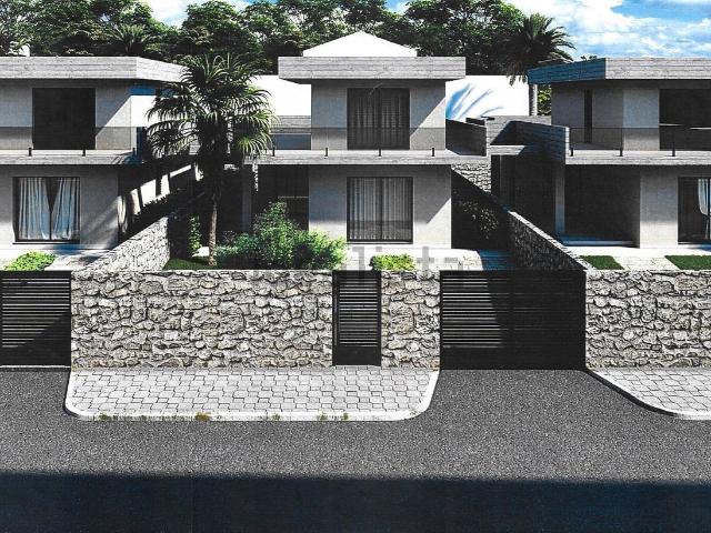 Case e ville in vendita di 150 m² in Via della Muratella