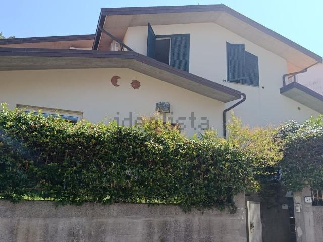 Case e ville in vendita di 150 m² in Via delle Capanne