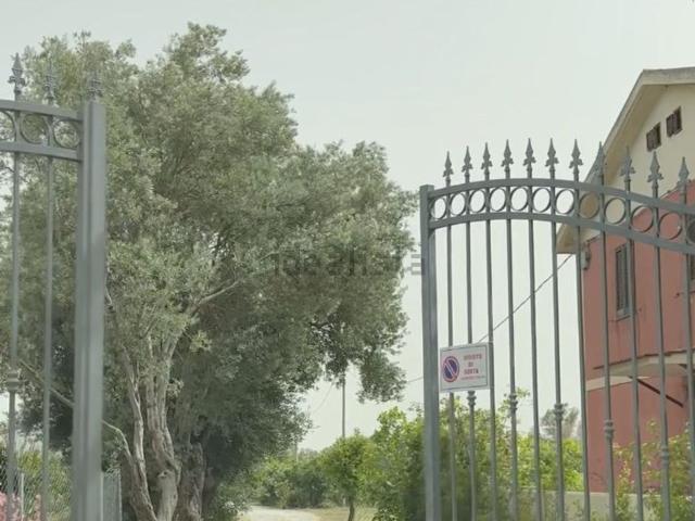 Case e ville in vendita di 150 m² in Via delle Orchidee, 2