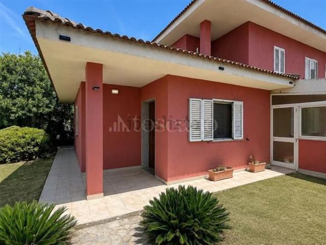 Case e ville in vendita di 150 m² in Strada Vicinale Ebba Frissa Traversa 1