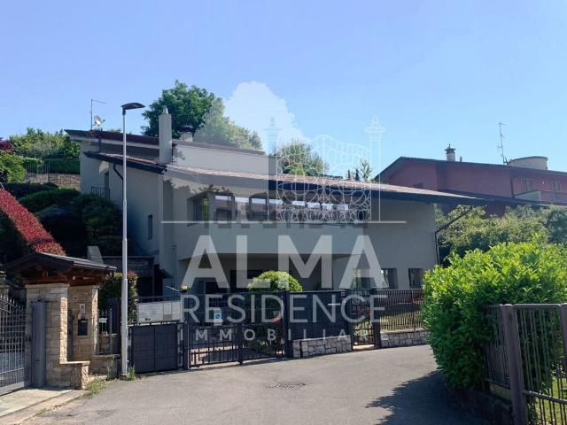 Case e ville in vendita di 150 m² in Via Foresto I, 1