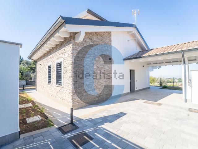 Case e ville in vendita di 150 m² in Via Frascati Colonna, 32