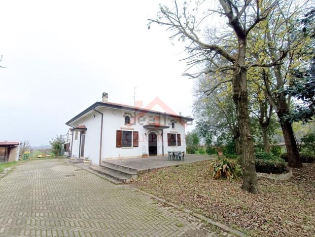 Case e ville in vendita di 150 m² in Via I. Martinelli, 63