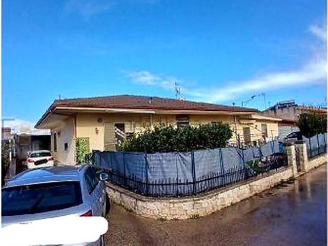 Case e ville in vendita di 150 m² in Via malvagia