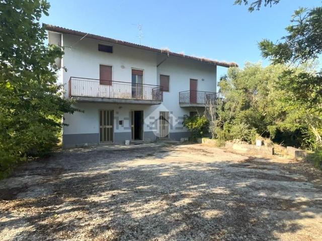 Case e ville in vendita di 150 m² in Via Masseria delle Monache, 32