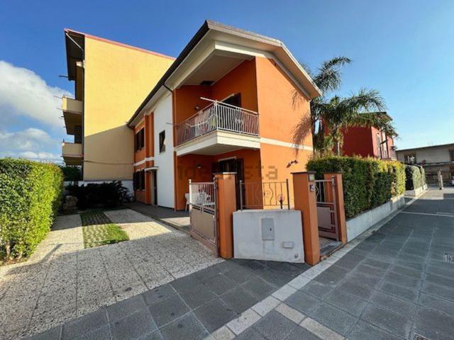 Case e ville in vendita di 150 m² in Via Milite Ignoto, 48