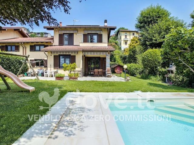 Case e ville in vendita di 150 m² in Via Sottocampagna