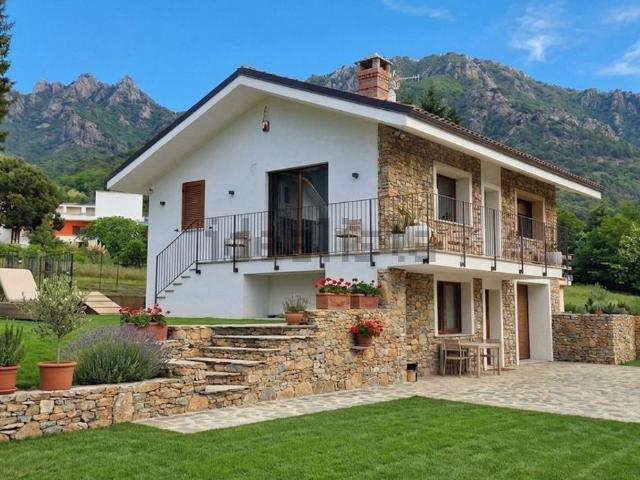 Case e ville in vendita di 150 m² in Via San Martino