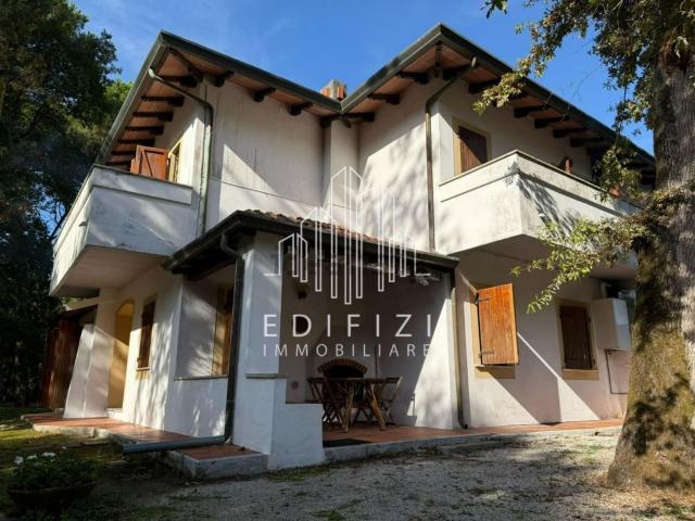 Case e ville in vendita di 150 m² in Via San Domenichino, 67