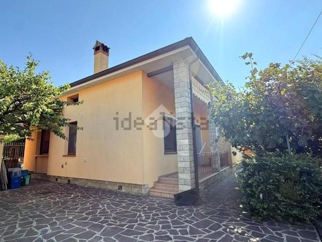 Case e ville in vendita di 150 m² in Via San Francesco, 3
