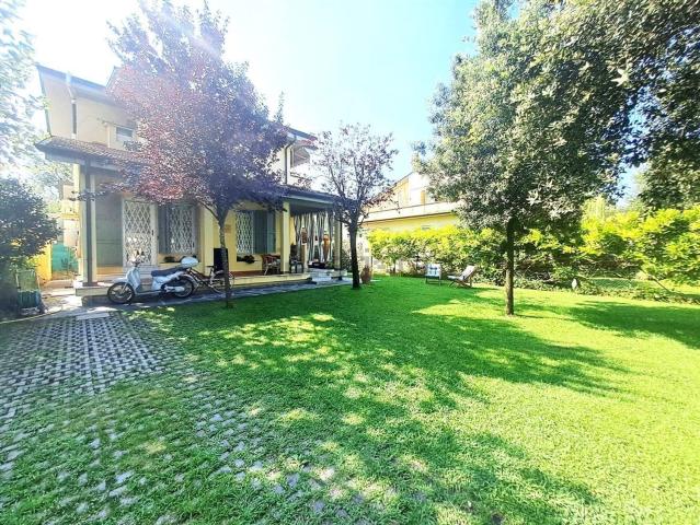 Case e ville in vendita di 150 m² in Via Santa Caterina, 23