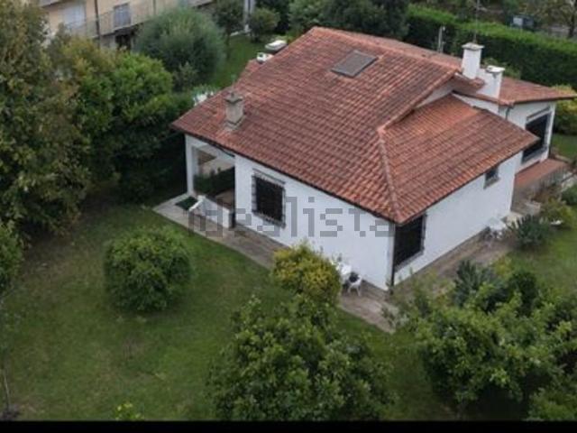 Case e ville in vendita di 150 m² in Via Sarzanese, 102