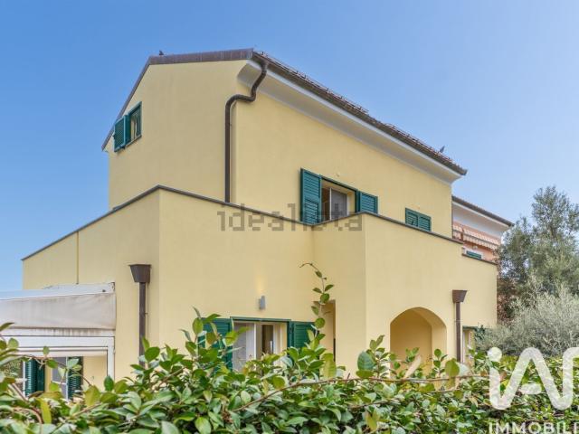 Case e ville in vendita di 150 m² in Via Silvio Amico