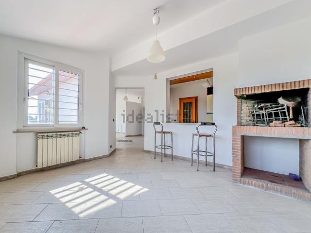 Case e ville in vendita di 150 m² in Via Platani