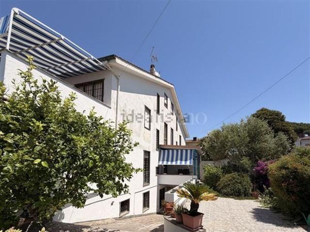 Case e ville in vendita di 150 m² in Via Toscana, 51