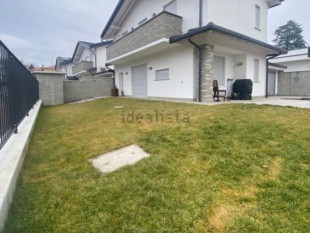 Case e ville in vendita di 150 m² in Via Vallazza