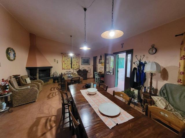 Case e ville in vendita di 150 m² in Contrada Abbondanza