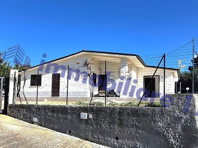 Case e ville in vendita di 120 m² in Contrada Fico, 74