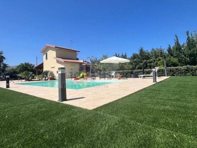Case e ville in vendita di 150 m² in Contrada Fraginesi