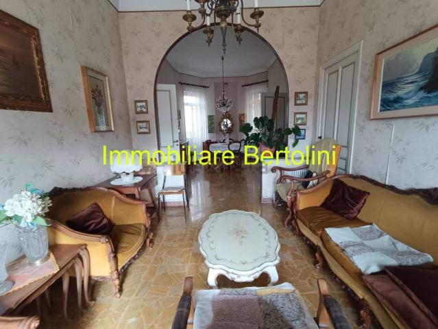 Case e ville in vendita di 150 m² in Corso Matuzia