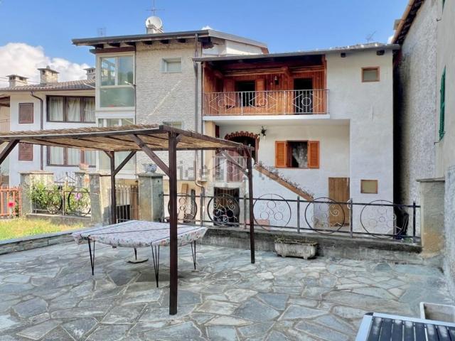 Case e ville in vendita di 150 m² in Frazione Mollar Michele, 50