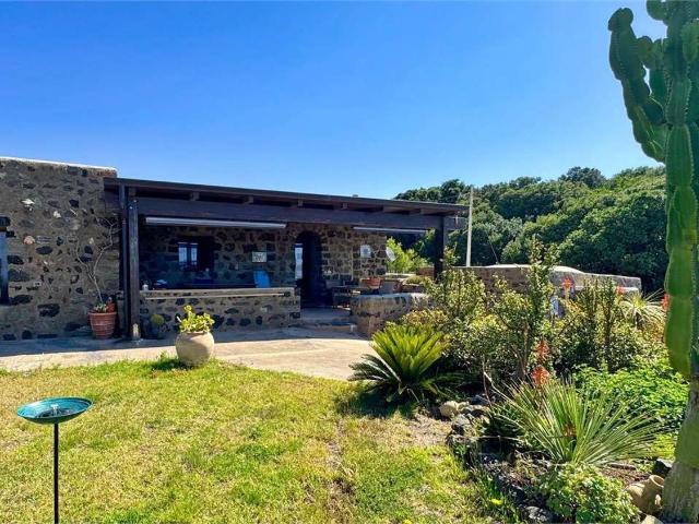 Case e ville in vendita di 150 m² in Località Sibà