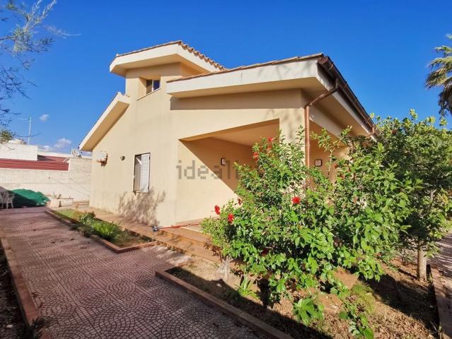 Case e ville in vendita di 150 m² in Lungomare Fata Morgana