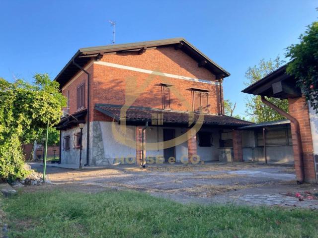 Case e ville in vendita di 150 m² in Strada Cascina Zamella