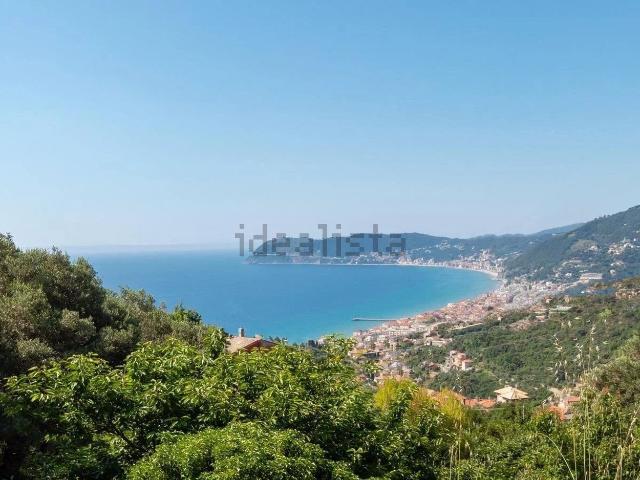 Case e ville in vendita di 150 m² in Strada Panoramica Solva Cavia, 31