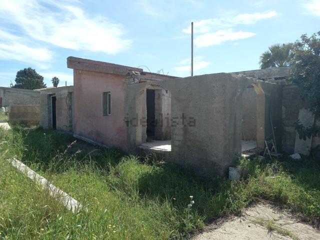 Case e ville in vendita di 150 m² in Strada per ognina