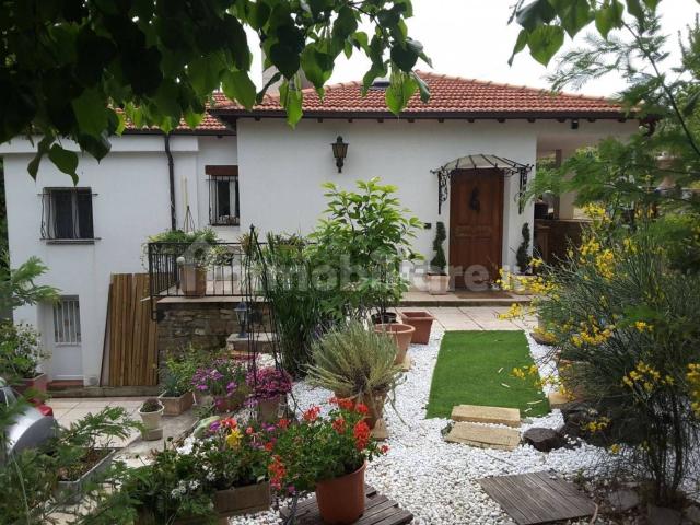 Case e ville in vendita di 150 m² in Strada Provinciale Sud, 117