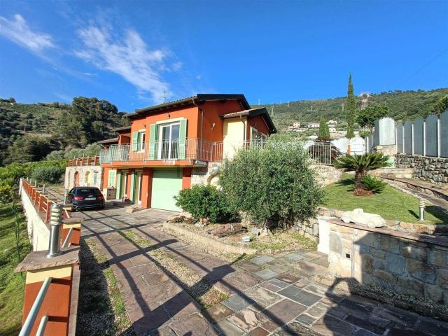 Case e ville in vendita di 151 m²