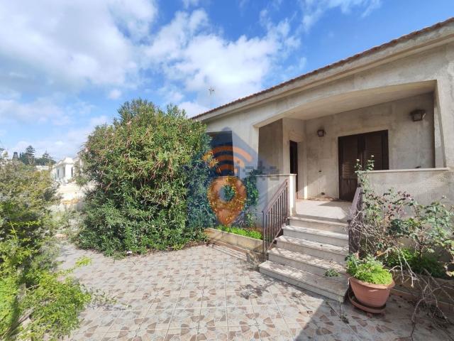 Case e ville in vendita di 151 m² in Via 61 A