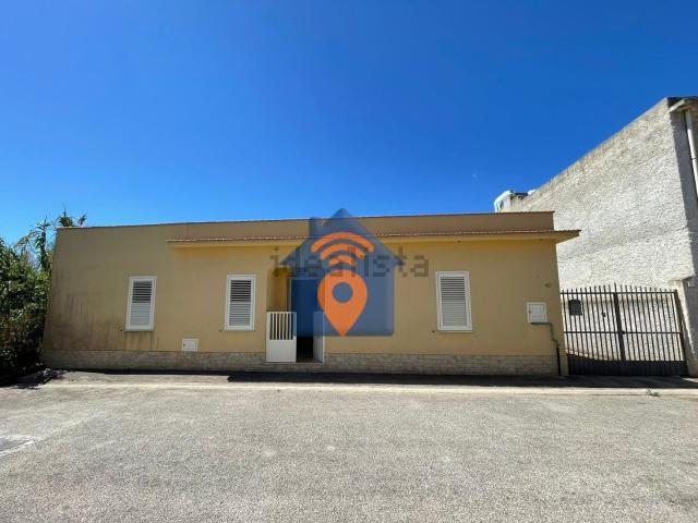 Case e ville in vendita di 151 m² in Via delle Palme
