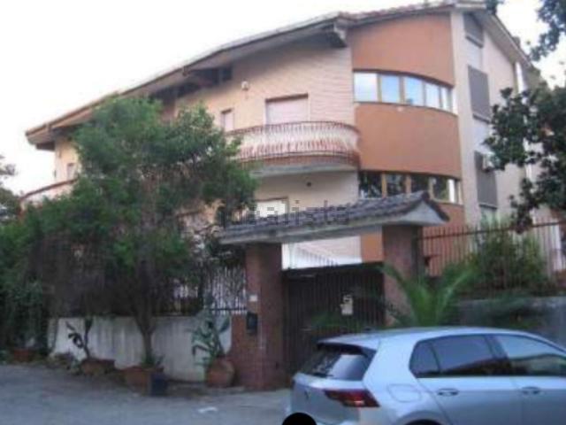 Case e ville in vendita di 151 m² in Via Sandro Botticelli