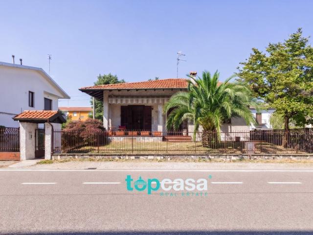 Case e ville in vendita di 152 m² in Via Passo Resia, 5