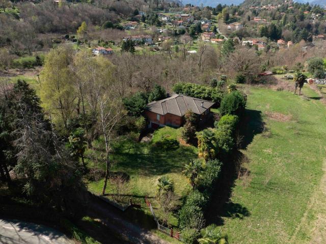 Case e ville in vendita di 152 m² in Via Privata Altipiano, 9