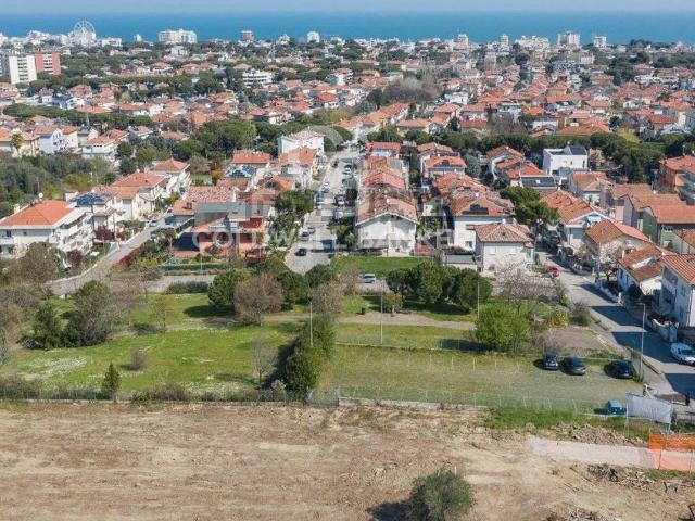 Case e ville in vendita di 152 m² in Viale Chieti, 32