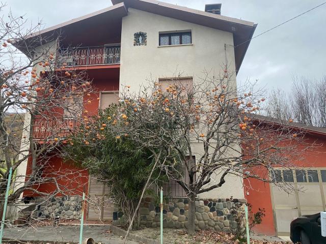 Case e ville in vendita di 152 m² in Località Gobbi
