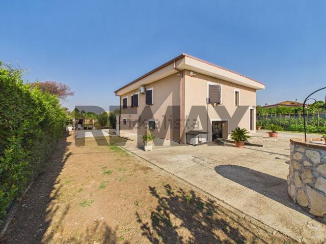 Case e ville in vendita di 153 m²