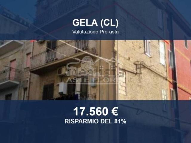 Case e ville in vendita di 153 m² in Via Monza, 163