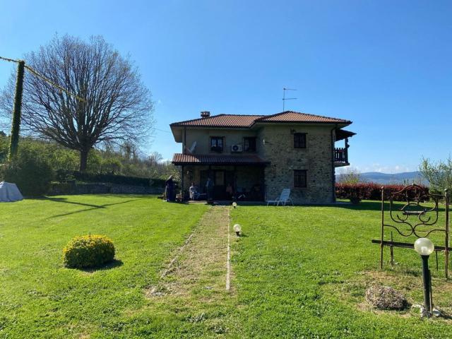 Case e ville in vendita di 155 m²